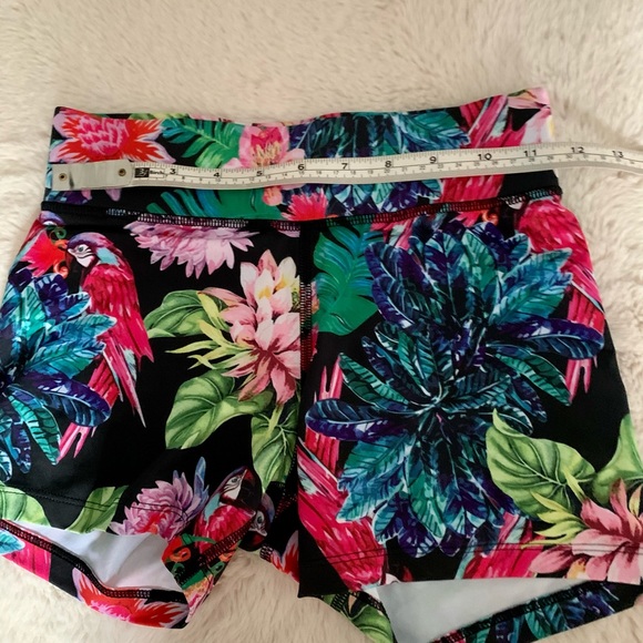 Guess athletic shorts - Picture 4 of 5